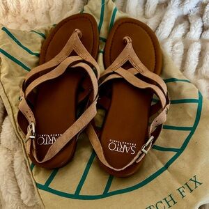 Size 10, leather upper sandals. Sarto Franco Sarto brand.